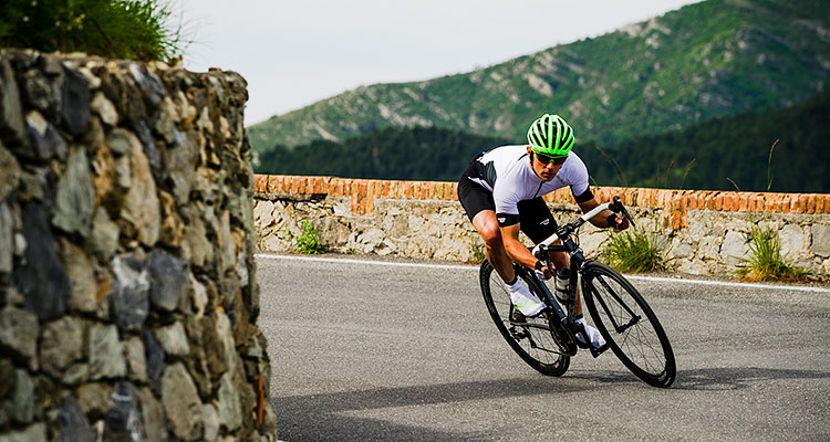 Equipe Infiniti e Helios, l’ultima linea di Endura