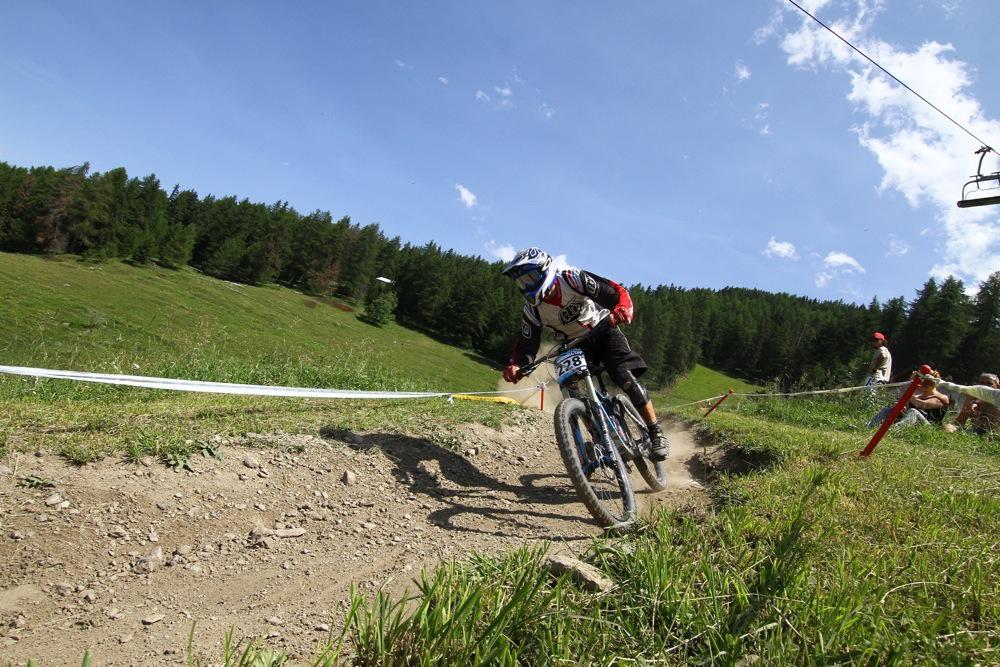 A Pila, Valle d’Aosta, ritorna la IXS European Downhill Cup Dal 15 al 17 agosto sarà spettacolo puro sulla “Renato Rosa”