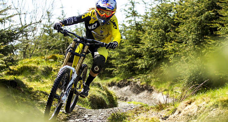 Red Bull Foxhunt con Rachel Atherton