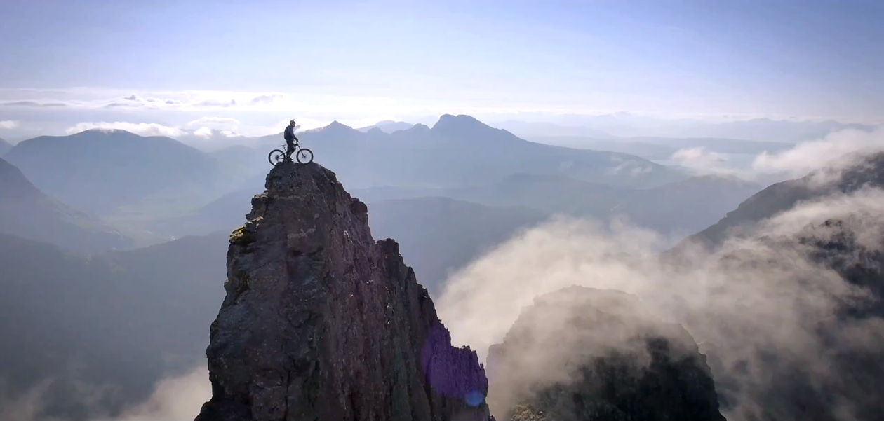 Danny MacAskill si supera: coraggio o incoscenza?