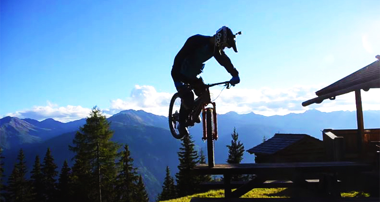 Come fare enduro-trial? Fabio Wibmer ce lo dimostra!