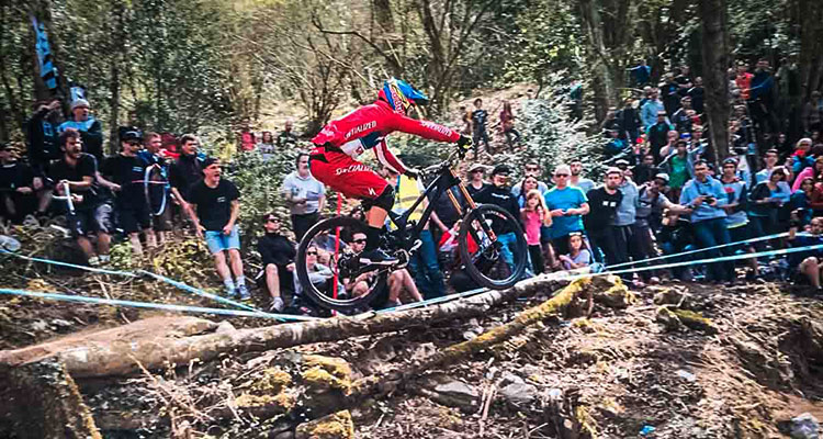 Aaron Gwin: vince la fede a Lourdes World Cup