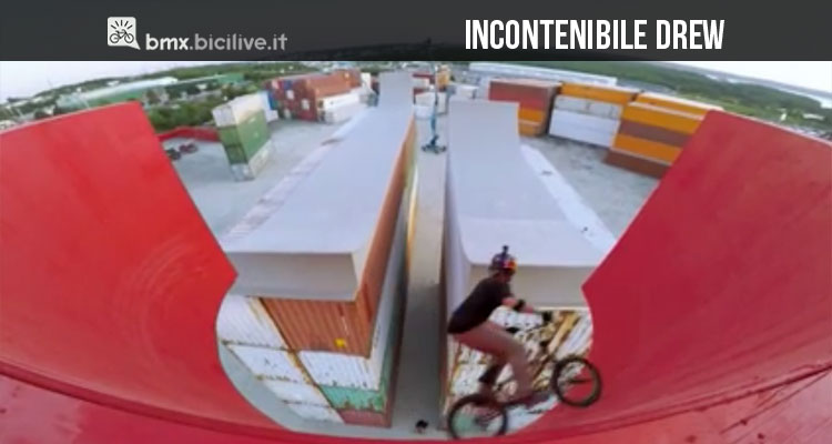 Drew Bezanson è “incontenibile” nel suo nuovo video acrobatico