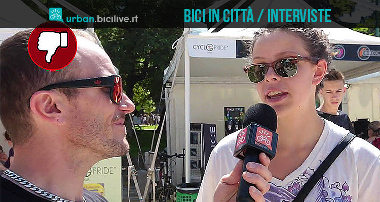 Bici in città: cosa pensa chi la usa? I ciclisti urbani rispondono