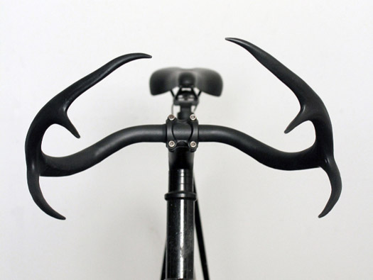 Moniker: il manubrio bici con vere corna di cervo