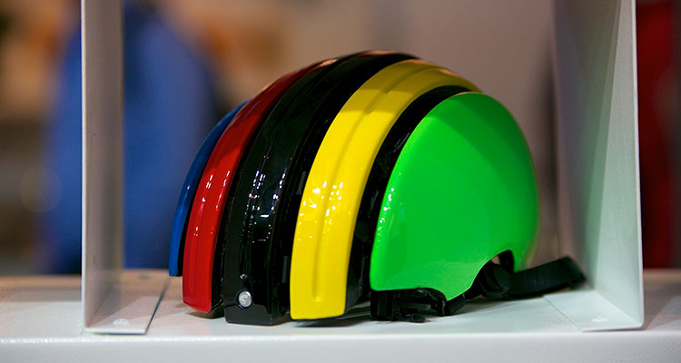 EuroBike 2014: il casco Carrera Foldable per ciclisti