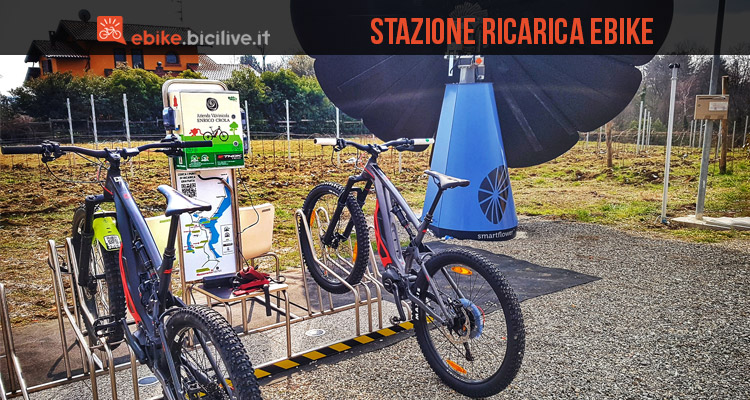 La prima stazione di ricarica per ebike a energia solare