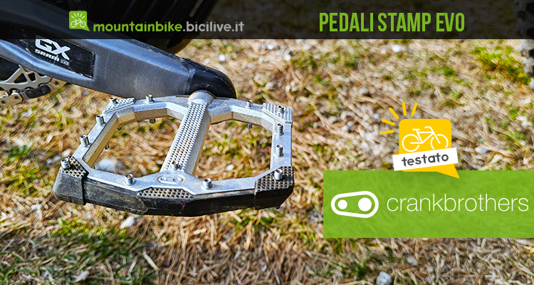 Test pedali Crankbrothers Stamp EVO: lunghezza, concavità e “bashguard” contro gli urti